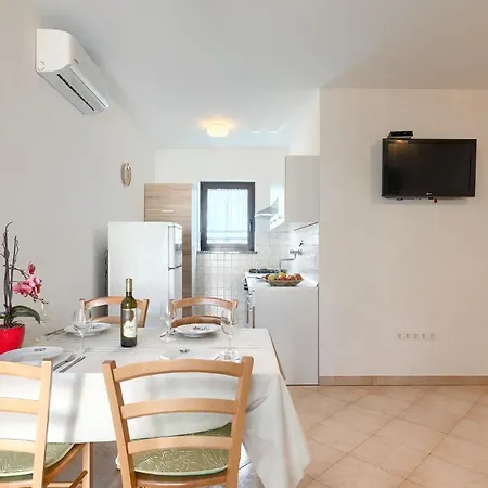Martina Apartment *