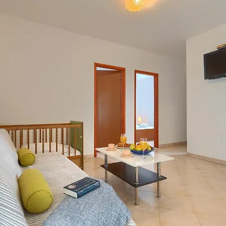 Martina Apartamento *